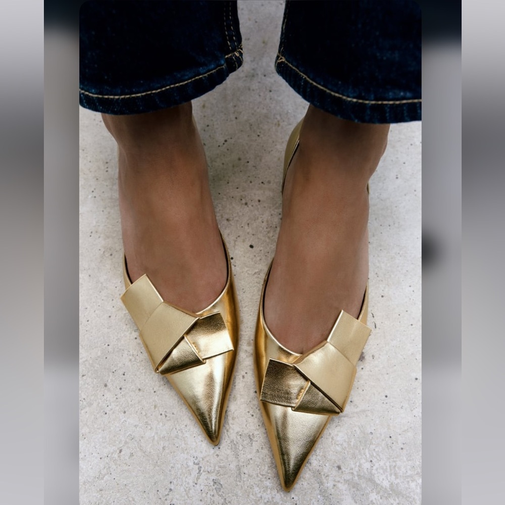 Zara Gold HEELED PUMP WITH BOW Size 9